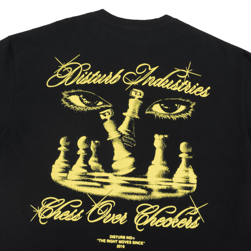 Camiseta Disturb Chess Over Preto